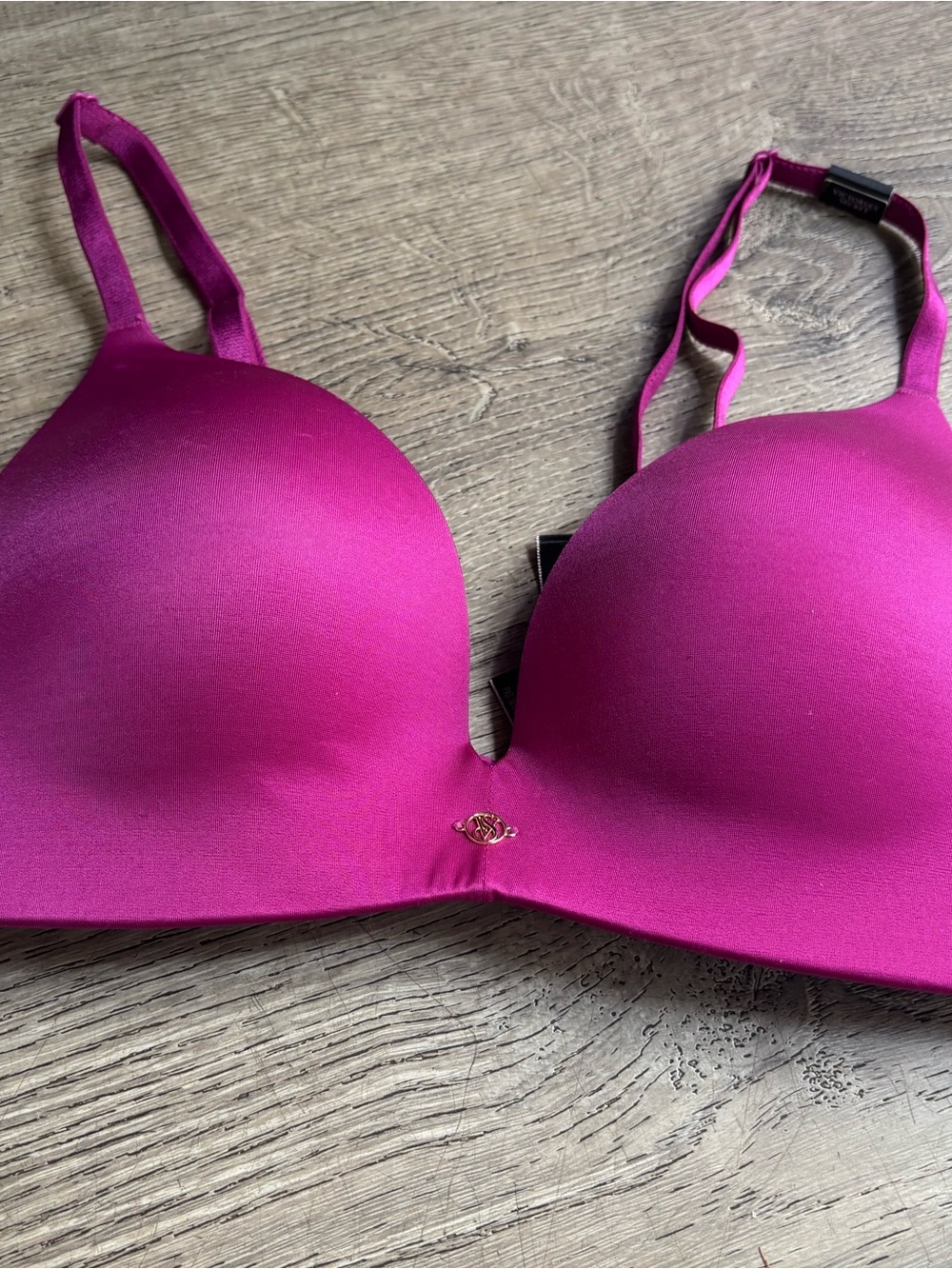 Victoria's Secret Smooth Push-Up Bra - Magenta - Picture 3 of 7